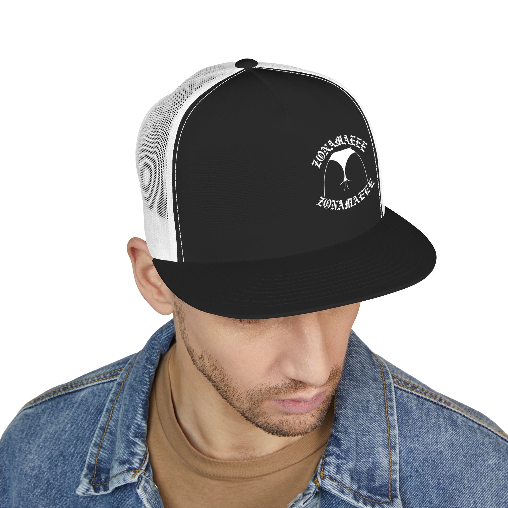 ZONAMAEEE White Mesh Trucker Snapback